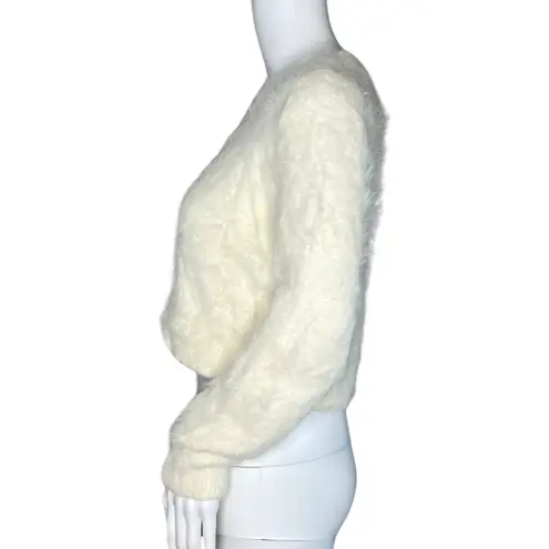 Kendall & Kylie Sweater Womens Small Cream Fuzzy Knit Cropped Soft Cozy Neutral