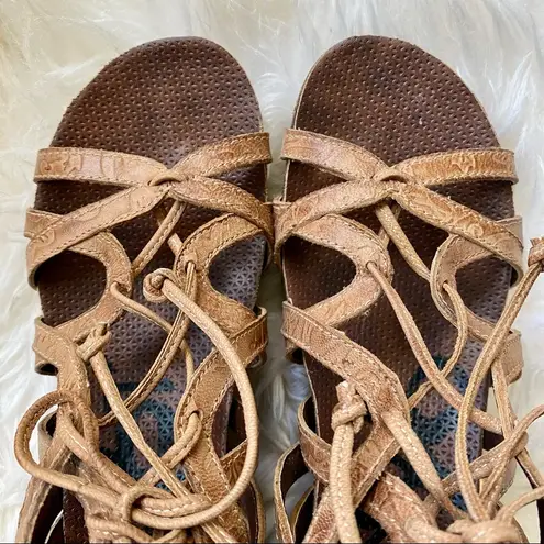 OTBT Nomadic Tooled Leather Wedge Lace Up Gladiator Sandals Zip Sz 6.5 Tan/brown