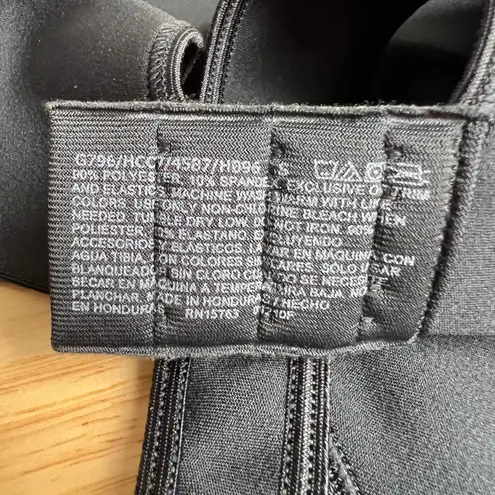 Hanes  Women's Black Full Coverage Unlined Wireless Bra - Size Small - NWT