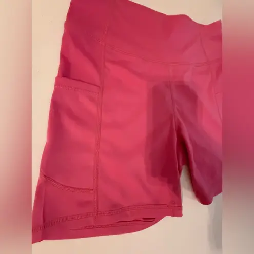 Women’s 5” Pink Biker Shorts With Pockets Size Medium