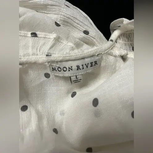 Moon River Women’s Polka Dot Long Sleeve Button Down Blouse Size Large