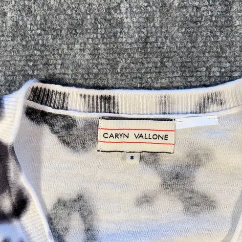 Caryn Vallone Small Sweater White Black Abstract Animal Print V