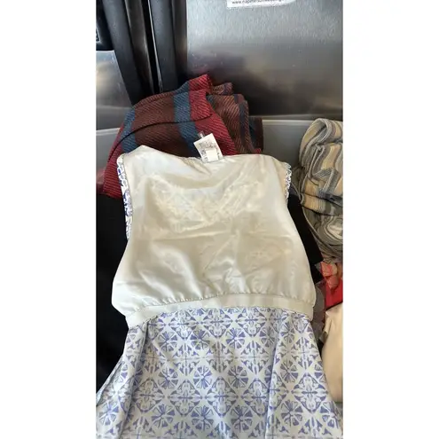 Lands' End Blue White Tankini Batik Soft Cup Medallion Print Modest swim size 2