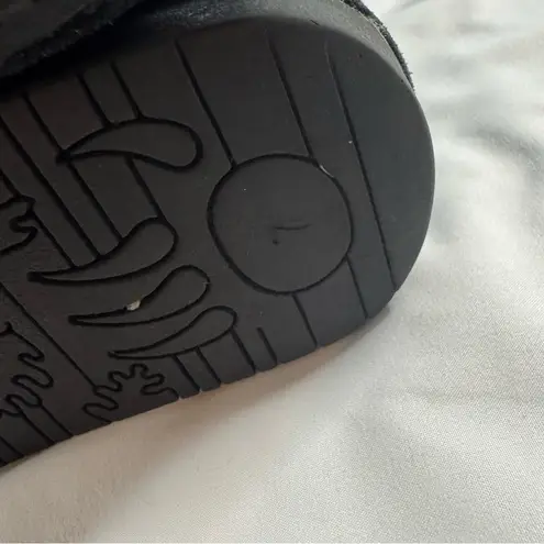 BEARPAW  Emma Tall Genuine Sheepskin Lined Boot Black Size 7 Winter Preppy Cozy