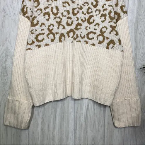 Nine West  Ribbed Leopard Animal Print Turtleneck Sweater size L Large