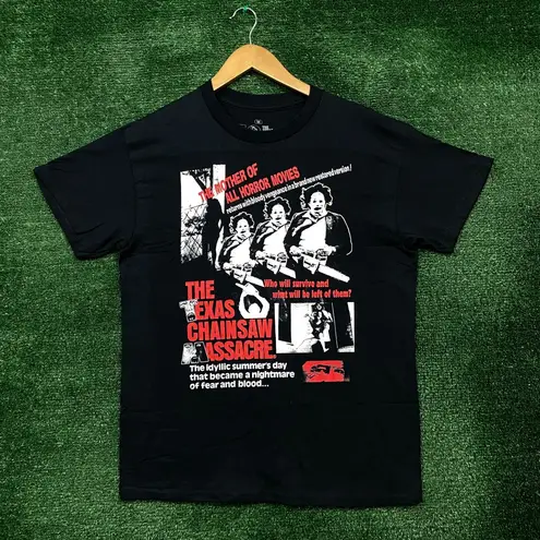 The Texas Chainsaw Massacre Horror T-Shirt Size Medium