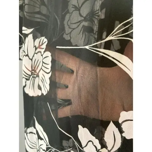 secret treasures black and white floral robe