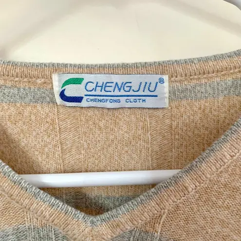 3/$15 Vintage Chengjiu Cropped Striped Boxy Sweater