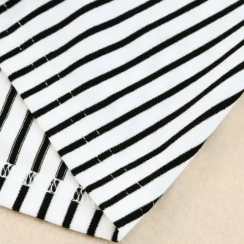 NEW White & Black Mixed Stripes Crewneck Short Sleeve Tee with Chest Pocket M Size M