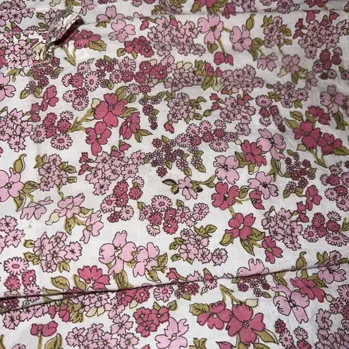 Love Potion Women’s Pink Floral Button