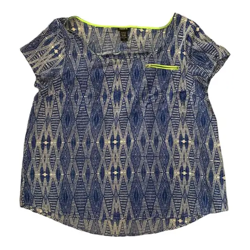 Torrid  blue print light weight keyhole top womans size 1x 1 plus cute summer neo