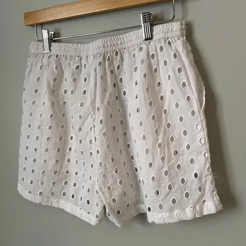 True Destinations White 100% Cotton Eyelet Resort Wear Shorts Size Women's Small