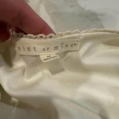 Hint of Mint Romantic Floral Lace Mini Swing Dress Women’s Medium Ivory Cream