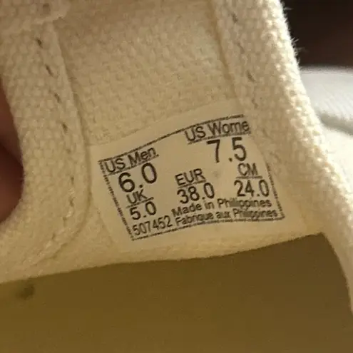 Vans  Mary Jane beige cream shoes sneakers women’s 7.5 new