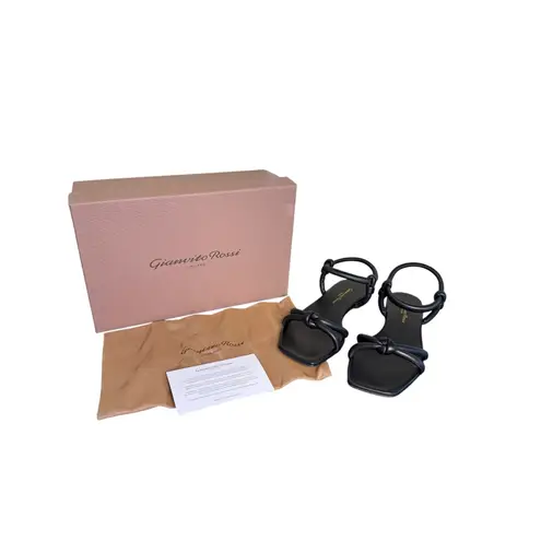 Gianvito Rossi NIB Juno 05 Flat Sandals in Black Size 39