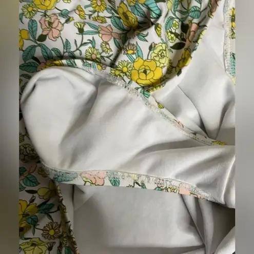 Women’s Floral One