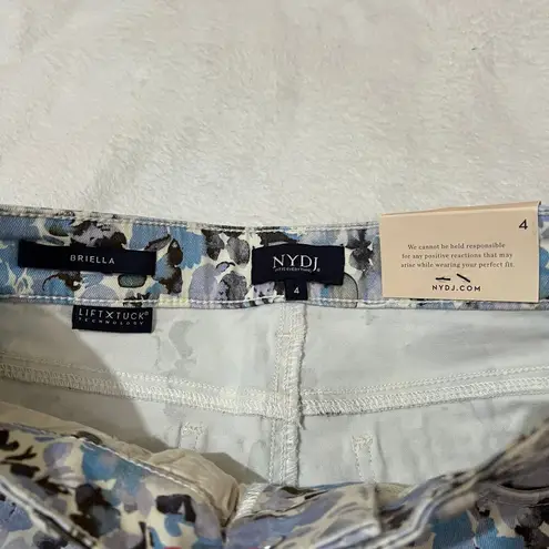 NYDJ SIZE 4 Stretchy Knee Length Floral Print Lift & Tuck Briella Denim Shorts