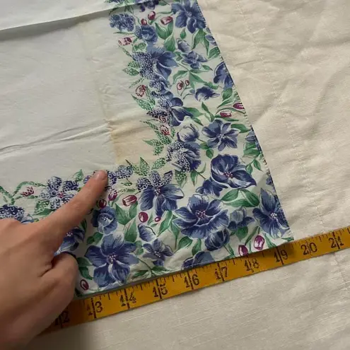 Baby blue floral boarder bandana 0560 White