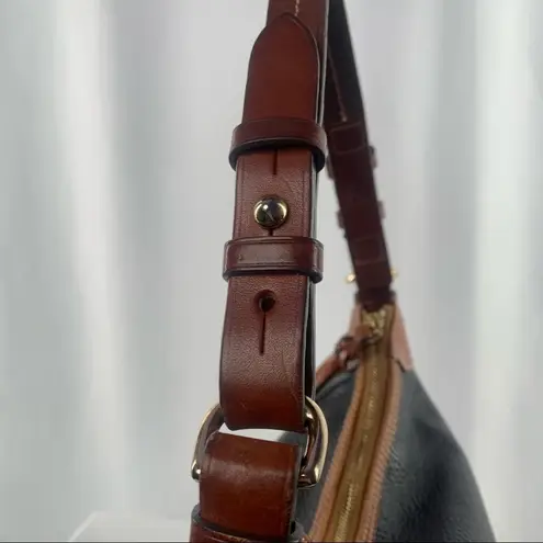 Dooney & Bourke Pebble Grain Hobo Bag in Black