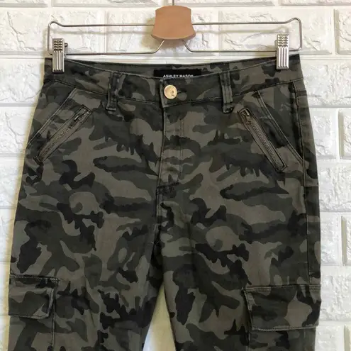 Ashley Mason camo camouflage skinny cargo pants Women’s Size 28
