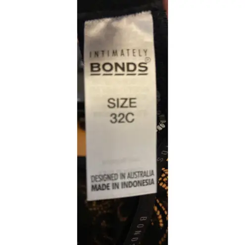 Bonds Intimately Womens Bra 32C Lace Deep V Bra Sheer Underwire Black NEW Size undefined