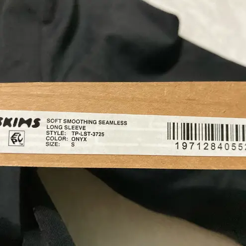 SKIMS Soft Smoothing Long Sleeve T-Shirt S