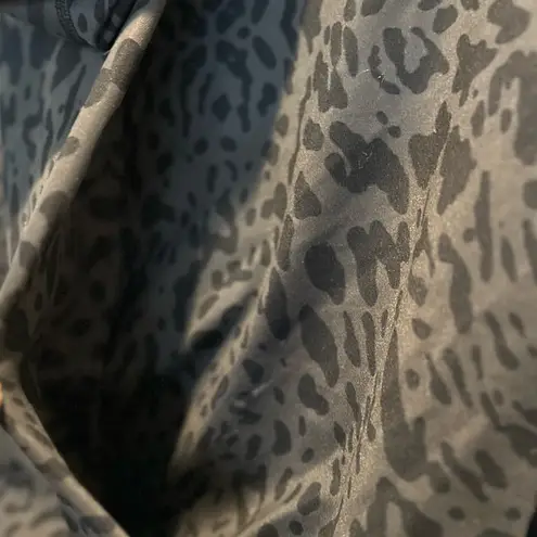 Lululemon  Namaskar Cheetah Animal Print Hoodie size 4 - Image 10