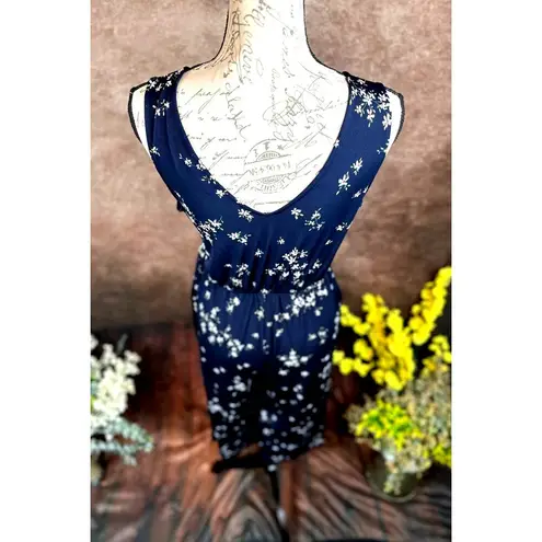 Kaleigh Delaney Knit Cropped Jumpsuit Navy/White daisies S Blue