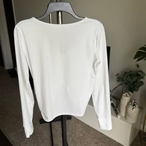 Live in the Moment Long Sleeve Crop Top