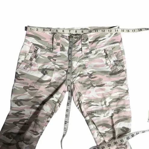 Y2K Younique Vintage Camo Capris Cropped Size 3 Green
