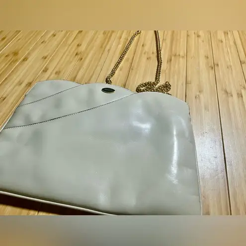Salvatore Ferragamo Vintage Ferragamo Bag Cream Gold Chain Party 1980s Clutch Leather