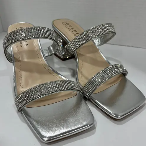 Journee Collection NWT- Womens Shandee Block Heel Pumps Size: 10 Color: Silver