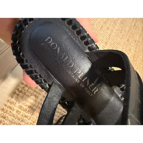 Donald J Pliner black leather strappy flat sandals square toe Italy 9