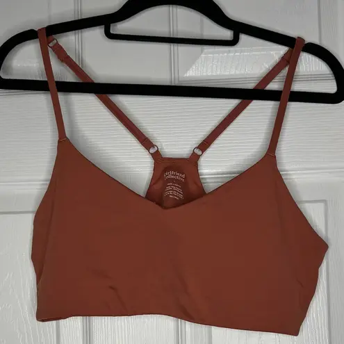 Girlfriend Collective  NWOT V Neck Bralette Size Large in Cocoon