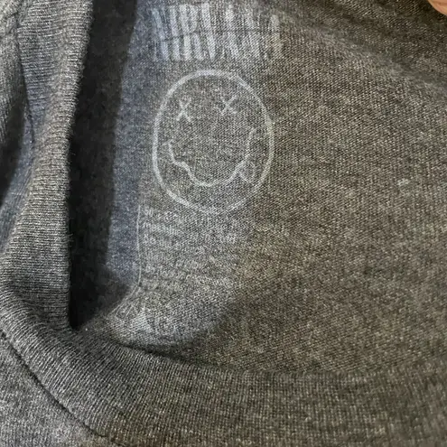 Nirvana NWOT Dark Gray Short Sleeve Crewneck Tee Shirt Top Smiley Face Logo New