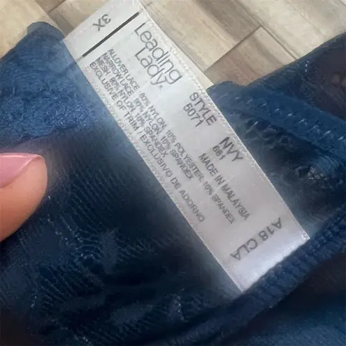 Leading Lady Wirefree Front Closure Lace Bralette Blue 3X Full Coverage - Image 6