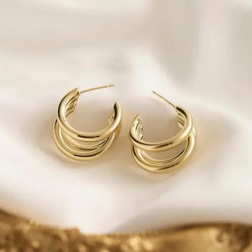 18K Gold Plated Lightweight Chunky Open Gold Hoop Earrings for Women