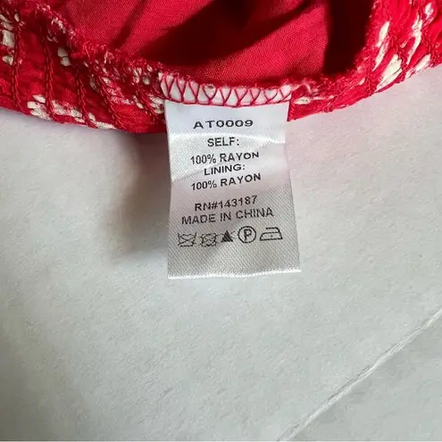 Dance & Marvel floral crop tie shoulder top red & white in size medium