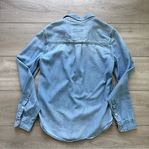 Abercrombie & Fitch Chambray Button Down Shirt Size XS