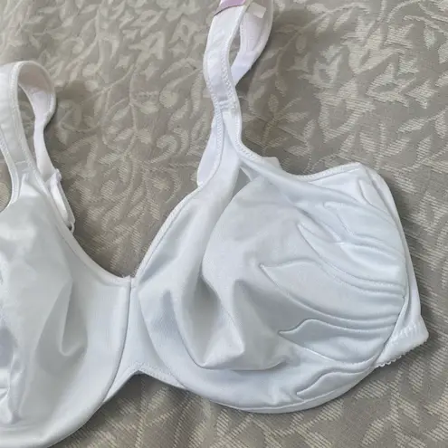 Bali Live up Underwire Seamless Shapewear Cushioned Straps, Full-Coverage T-Shirt Bra