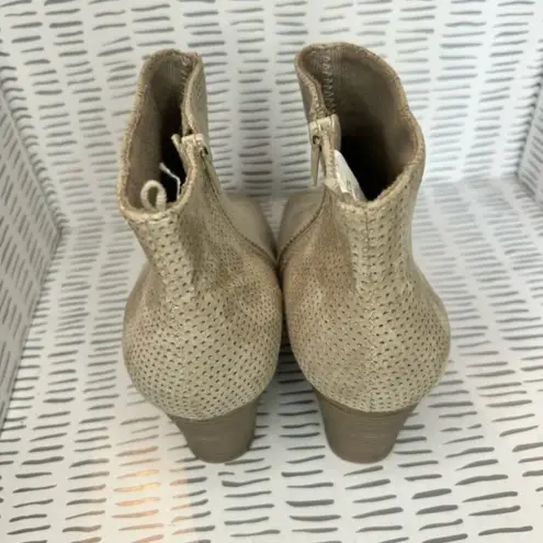 Old Navy  Ankle Perforated Open Toe‎ Heel Bootie size 9