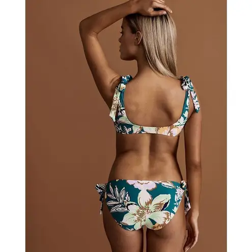 Anne cole New.  floral bikini set. Retails $149 size medium