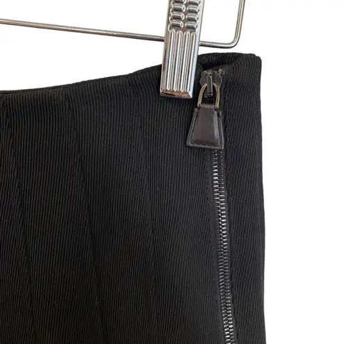 Akris Black Wool Pleated Skirt With Leather Side Zipper Size 4