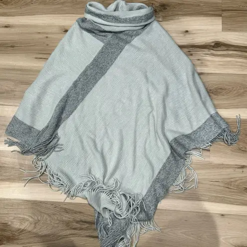 Lovestitch Boho Knit Fringed Poncho Sweatshirt Women’s One Size Gray Size L