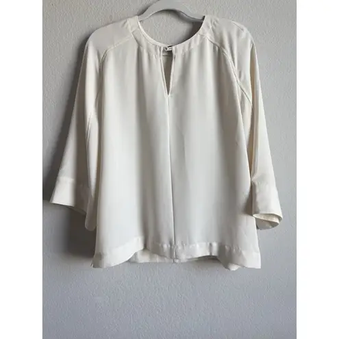 Ann Taylor  Women's Wide Dolman Sleeves Ivory Top Blouse Size Large Casual Office