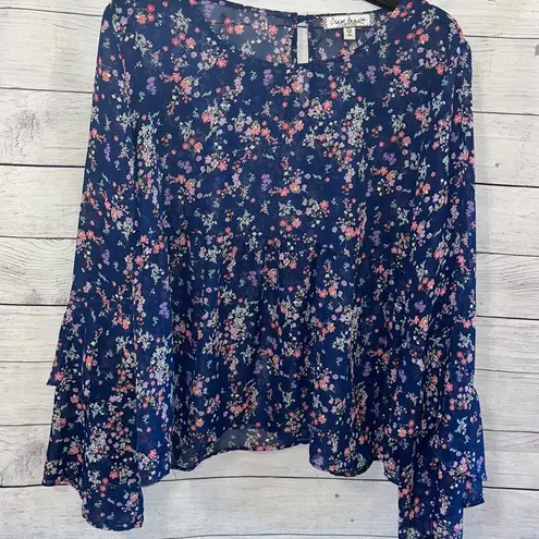 Crave fame Floral Top