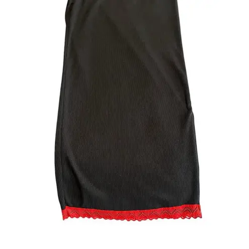 Love to Sleep Pajama Set 2 Piece Womens Size Medium Black Red Cami Capri Bottoms