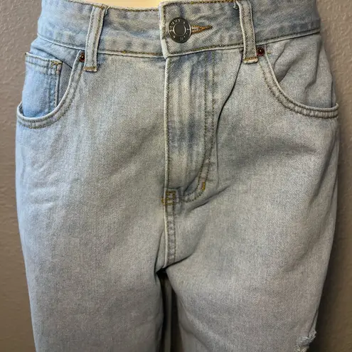 Blue Savvy distressed jeans! Size 11/30 women’s