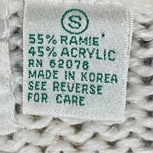 VINTAGE 80s SHENANIGANS Women’s White Sweater Hand Knitted Flower Design Small