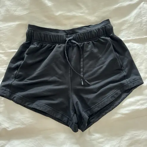 Lululemon Black Inner Glow Shorts EUC Size 4